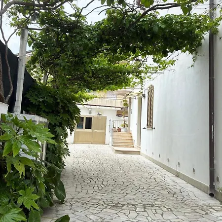 Apartment Holihome Nepa 2 *